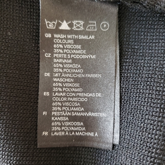 H&M Black Knit 3/4 Sleeve Pull Over Body Con Fit Faux Eye & Hook Back Dress Sz M - Picture 5 of 9